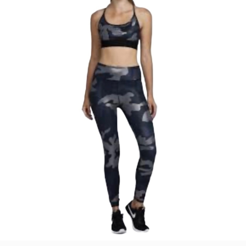 NWOT Noli Guerra Metallic Blue and Gray Camo Leggings Size 2